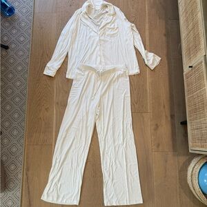 Skims white (marble) pajama set size L